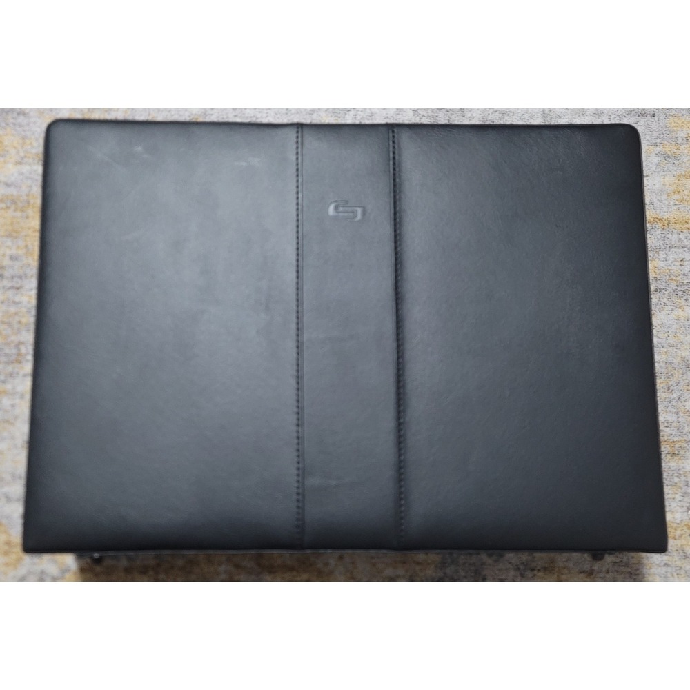 Solo Classic Vinyl Briefcase Black w/Combination Lock  17.5 inches X 12.5 X‎ 4